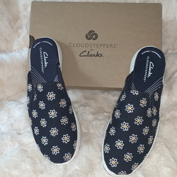 Cloudsteppers By Clark Navy Floral Breeze Shore Mule - Picture 3 of 7